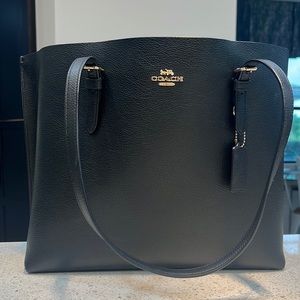 Coach Tote-medium black